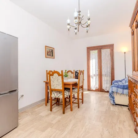 Rosaviva アパート